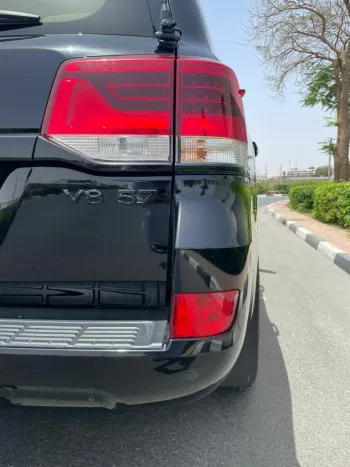 Toyota Land Cruiser EXR V8 5.7L Magnasun Supercharged Engine 2017 Model GCC Specs