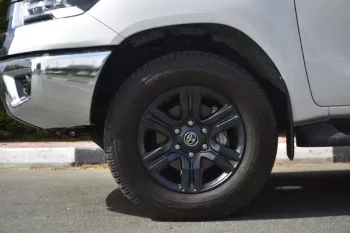 2022 MODEL TOYOTA HILUX DOUBLE CAB PICKUP GLX 2.7L PETROL 4WD AUTOMAATIC TRANSMISSION