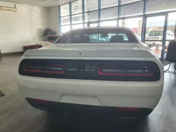Dodge challenger 6Cyl 2021 RWD