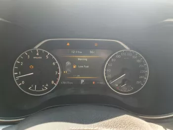 Nissan Maxima 3.5L 6Cyl 2017 Middle options