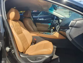 Nissan Maxima 3.5L 6Cyl 2017 Middle options