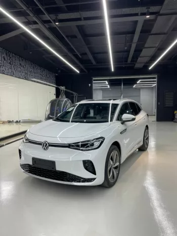 Volkswagen ID4 CROZZ PURE+ Electric Car 2022 White Color