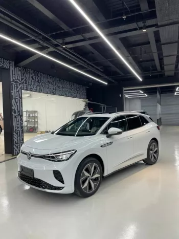 Volkswagen ID4 CROZZ PURE+ Electric Car 2022 White Color
