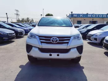 TOYOTA FORTUNER 2019 PETROL v4 2.7 4x4
