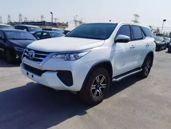 TOYOTA FORTUNER 2019 PETROL v4 2.7 4x4