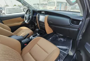 TOYOTA FORTUNER 2022 PETROL 2.7 V4 4X4
