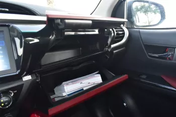 2022 MODEL TOYOTA HILUX DOUBLE CAB PICKUP GLX 2.7L PETROL 4WD AUTOMAATIC TRANSMISSION