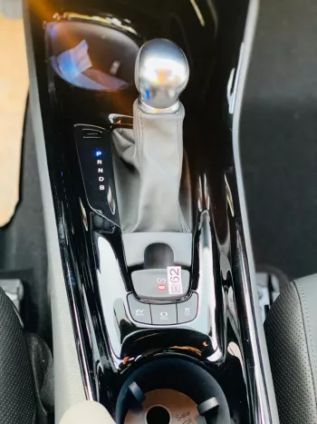Toyota C-HR Hybrid Car 2022 FWD