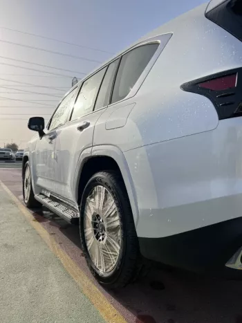 2022 BRAND NEW LEXUS LX 500d 3.3L V6 TWIN TURBO - DIESEL