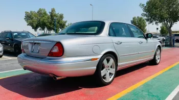 JAGUAR XJ8L 2005 SILVER WITH BEIGE INTERIOR MINT CONDITION FRESH JAPAN IMPORT