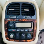JAGUAR XJ8L 2005 SILVER WITH BEIGE INTERIOR MINT CONDITION FRESH JAPAN IMPORT - Thumbnail 15