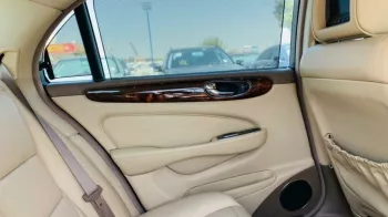 JAGUAR XJ8L 2005 SILVER WITH BEIGE INTERIOR MINT CONDITION FRESH JAPAN IMPORT