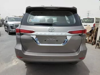 TOYOTA FORTUNER 2.7L 4X2