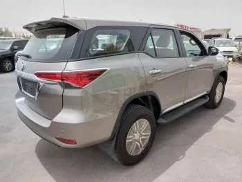TOYOTA FORTUNER 2.7L 4X2