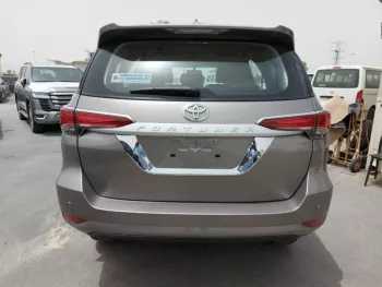 Toyota Fortuner 2.7L 2022 Model GCC Specs