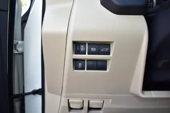 2022 MODEL TOYOTA LAND CRUISER 300 GX-R V6 3.5L TWIN TURBO AUTOMATIC TRANSMISSION