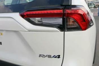 Toyota Rav4 2.5L 2022 White Petrol