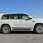 Toyota land cruiser 2021 5.7L - Thumbnail 3