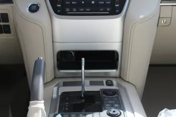 Toyota land cruiser 2021 5.7L