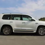 Toyota land Cruiser 2021 5.7L 5Doors - Thumbnail 4