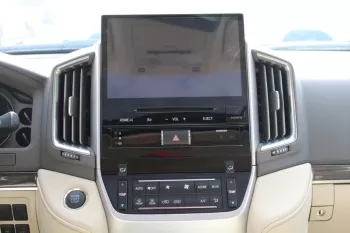 Toyota land Cruiser 2021 5.7L 5Doors