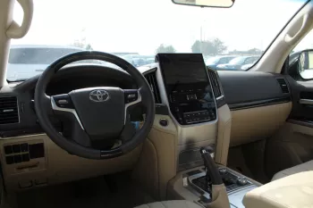 Toyota land Cruiser 2021 5.7L 5Doors