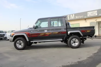 Toyota land Cruiser pick up 4Doors
