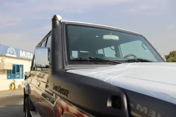 Toyota land Cruiser pick up 4Doors