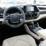 Toyota Highlander Hybrid Limited 2.5L 2022 Red - Thumbnail 10