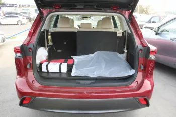 Toyota Highlander Hybrid Limited 2.5L 2022 Red
