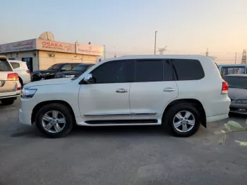 TOYOTA LAND CRUSIER MODEL 2009 GXR V8 4.6