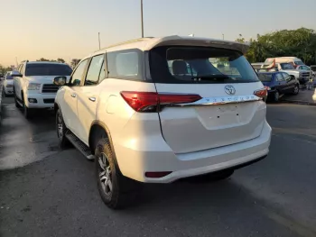TOYOTA FORTUNER PETROL V4 2019 4WD