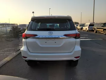 TOYOTA FORTUNER PETROL V4 2019 4WD