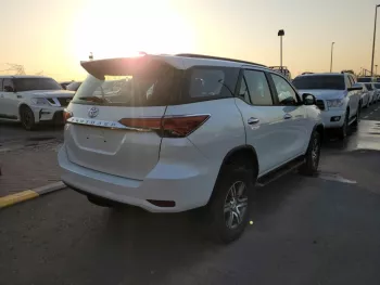 TOYOTA FORTUNER PETROL V4 2019 4WD