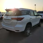 TOYOTA FORTUNER PETROL V4 2019 4WD - Thumbnail 5