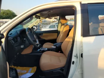 TOYOTA FORTUNER PETROL V4 2019 4WD
