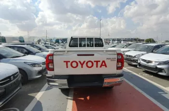 TOYOTA HILUX 2.4 DIESEL BASIC WITHE POWER WINDOW MODEL 2022