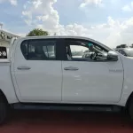 TOYOTA HILUX 2.4 DIESEL BASIC WITHE POWER WINDOW MODEL 2022 - Thumbnail 6