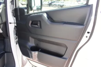 TOYOTA HIACE BUS 2.8L DIESEL 13 SEATER DX MANUAL