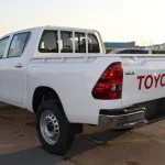 LHD - TOYOTA HILUX 2.4L DIESEL DOUBLE CABIN 4 X 4 DLX - E MANUAL - Thumbnail 8