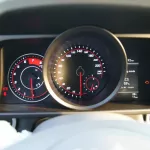 LHD - HYUNDAI ELANTRA 1.6L PETROL PREMIER PLUS FULL OPTION AUTOMATIC. - Thumbnail 17