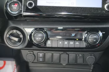 2023 TOYOTA HILUX 4.0L PET V6 4WD DC GRS AT