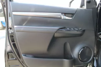 2023 TOYOTA HILUX 4.0L PET V6 4WD DC GRS AT