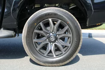 2023 TOYOTA HILUX 4.0L PET V6 4WD DC GRS AT