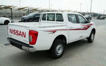 LHD - NISSAN NAVARA 2.5L PETROL 4WD DC SE AUTO