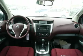 LHD - NISSAN NAVARA 2.5L PETROL 4WD DC SE AUTO