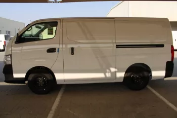 NISSAN URVAN 2.5L DIESEL 3 SEATER PANEL VAN STD ROOF - MANUAL