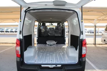 NISSAN URVAN 2.5L DIESEL 3 SEATER PANEL VAN STD ROOF - MANUAL