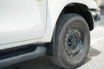 TOYOTA HILUX 2.8L DIESEL DOUBLE CAB 4WD GLXS Z MT 2023