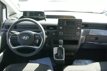LHD - HYUNDAI STARIA 3.5L PETROL 11 SEATER AUTO - COMFORT